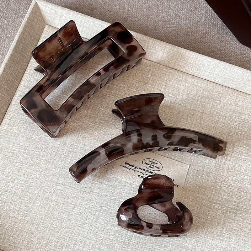 Retro Tortoiseshell Hairpin Hair Accessory - A Beautiful Headpiece Suitable for Ladies to Wear Daily Or for Party Occasions - an Ideal Gift for Special Occasions